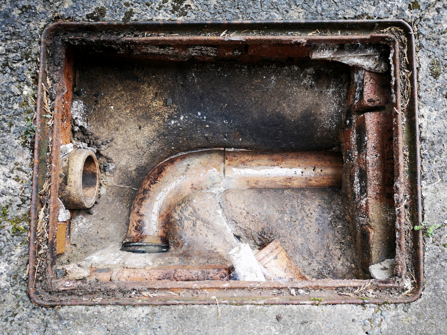 pipe uncovered